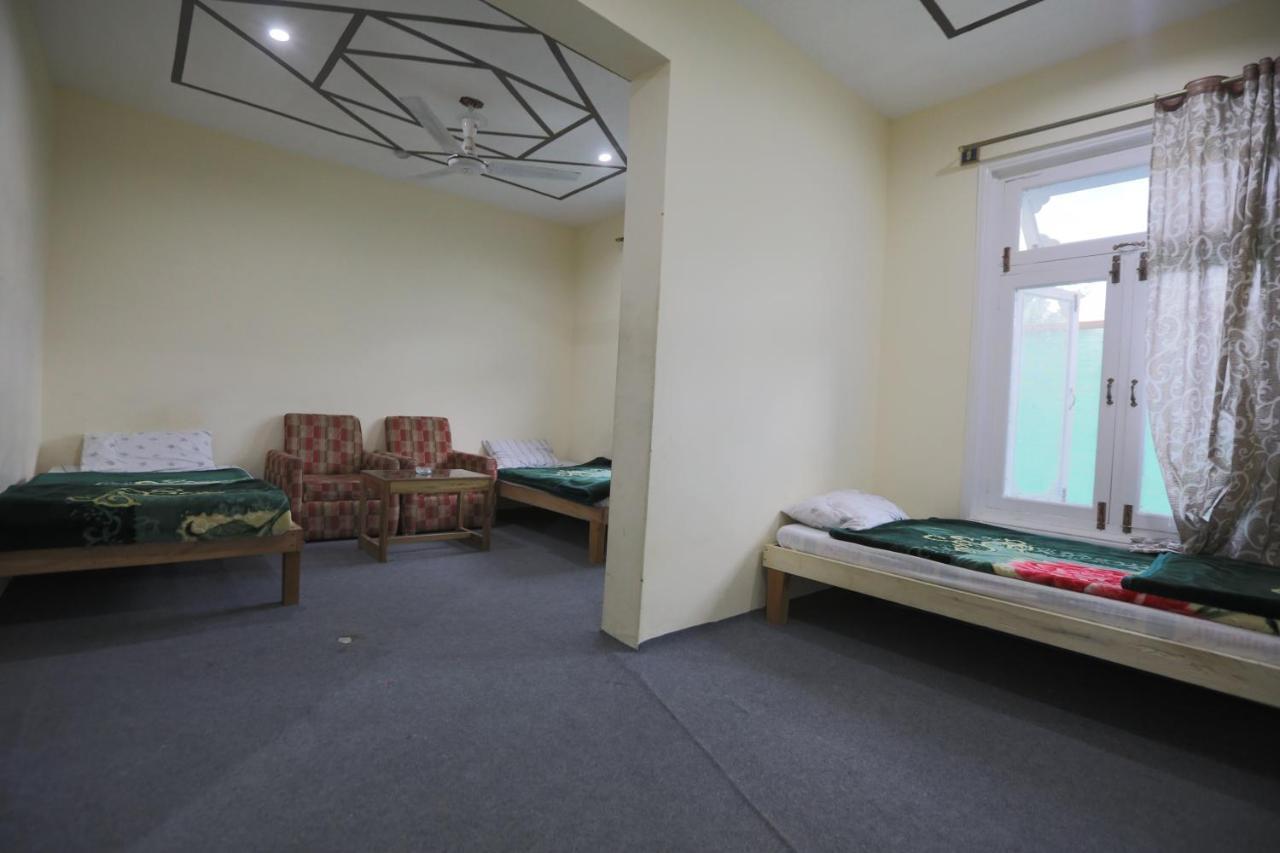 Hunza City Hotel Karimabad  Exterior photo