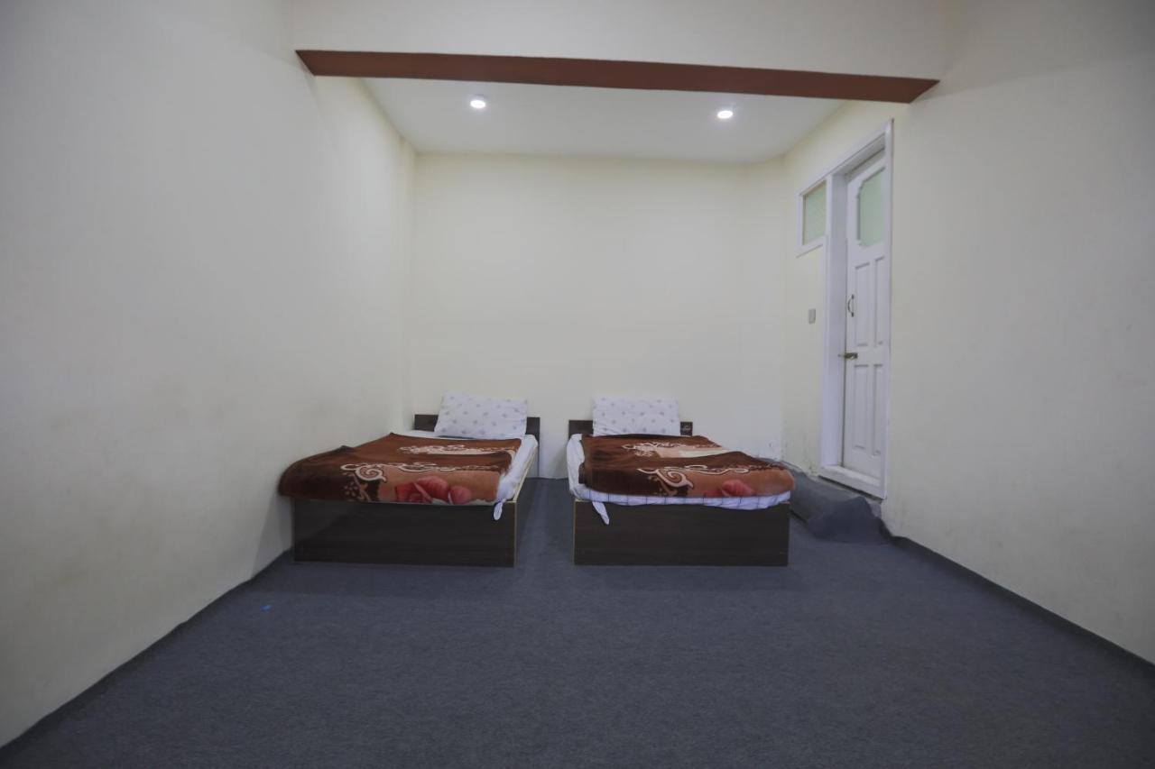 Hunza City Hotel Karimabad  Exterior photo